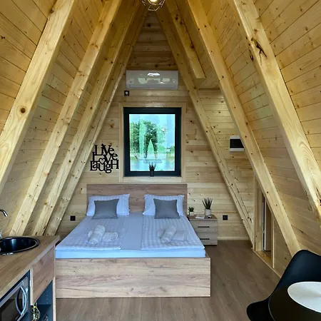 Honey Glamping With Jacuzzi Chalet *
