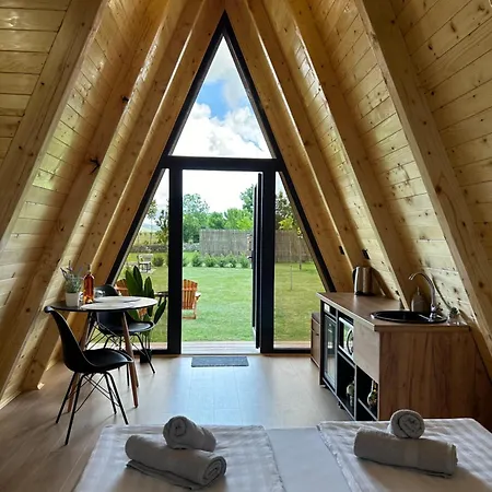 Honey Glamping With Jacuzzi توميسلاف غراد