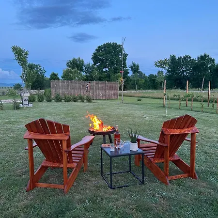 Honey Glamping With Jacuzzi Chalet *