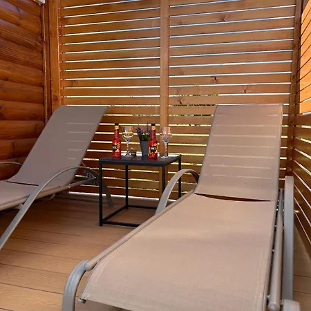Шале Honey Glamping With Jacuzzi Томиславград