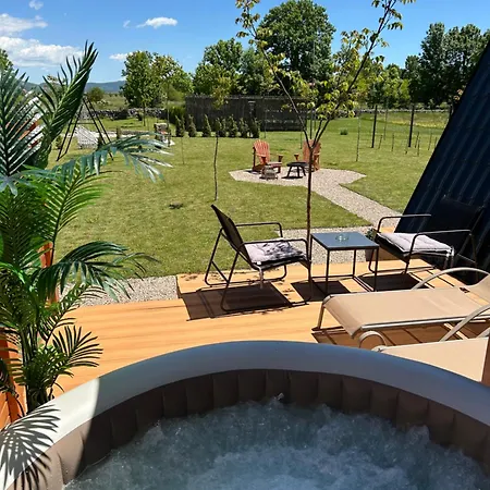 شاليه Honey Glamping With Jacuzzi
